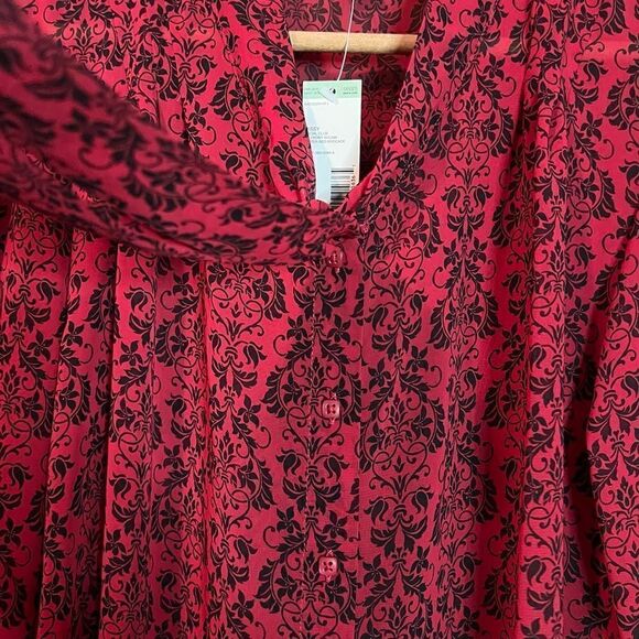 NWT! Covington patterned blouse - Picture 4 of 11